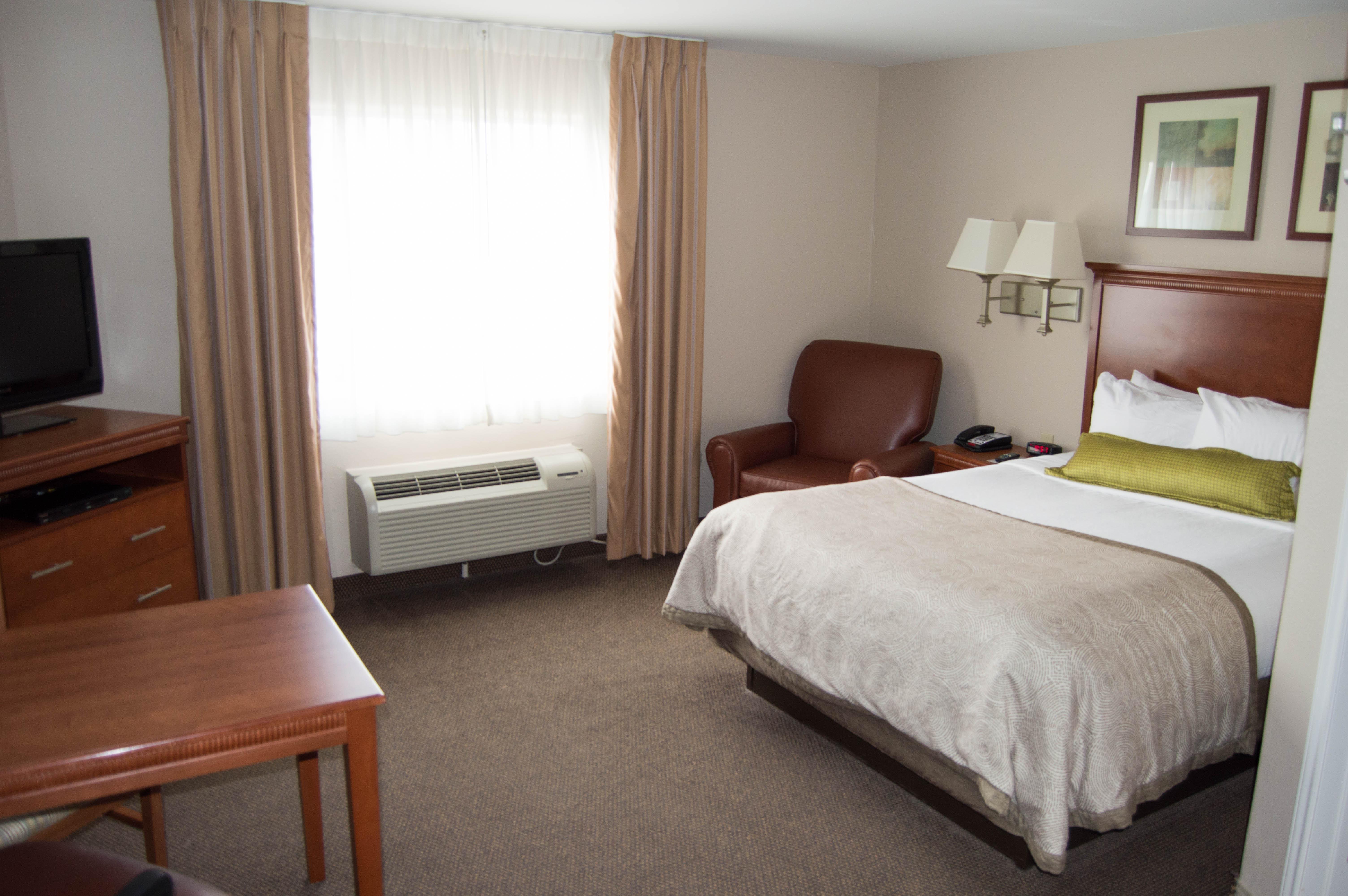 Candlewood Victoria By Ihg Екстер'єр фото